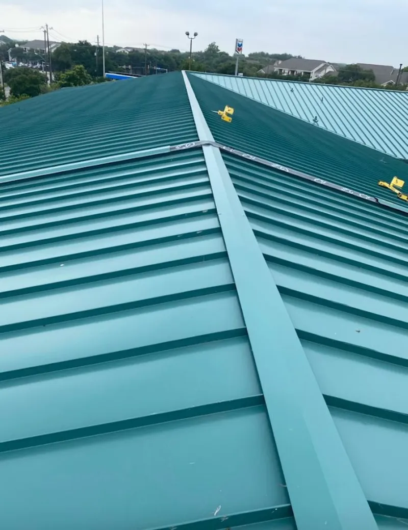 Green commercial metal roof ridge and valley for Metal Roof Repair in La CaÃ±ada Flintridge
